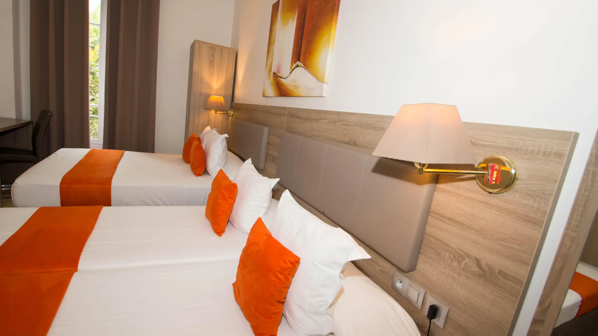 Hôtel Parisien Nice Hotel