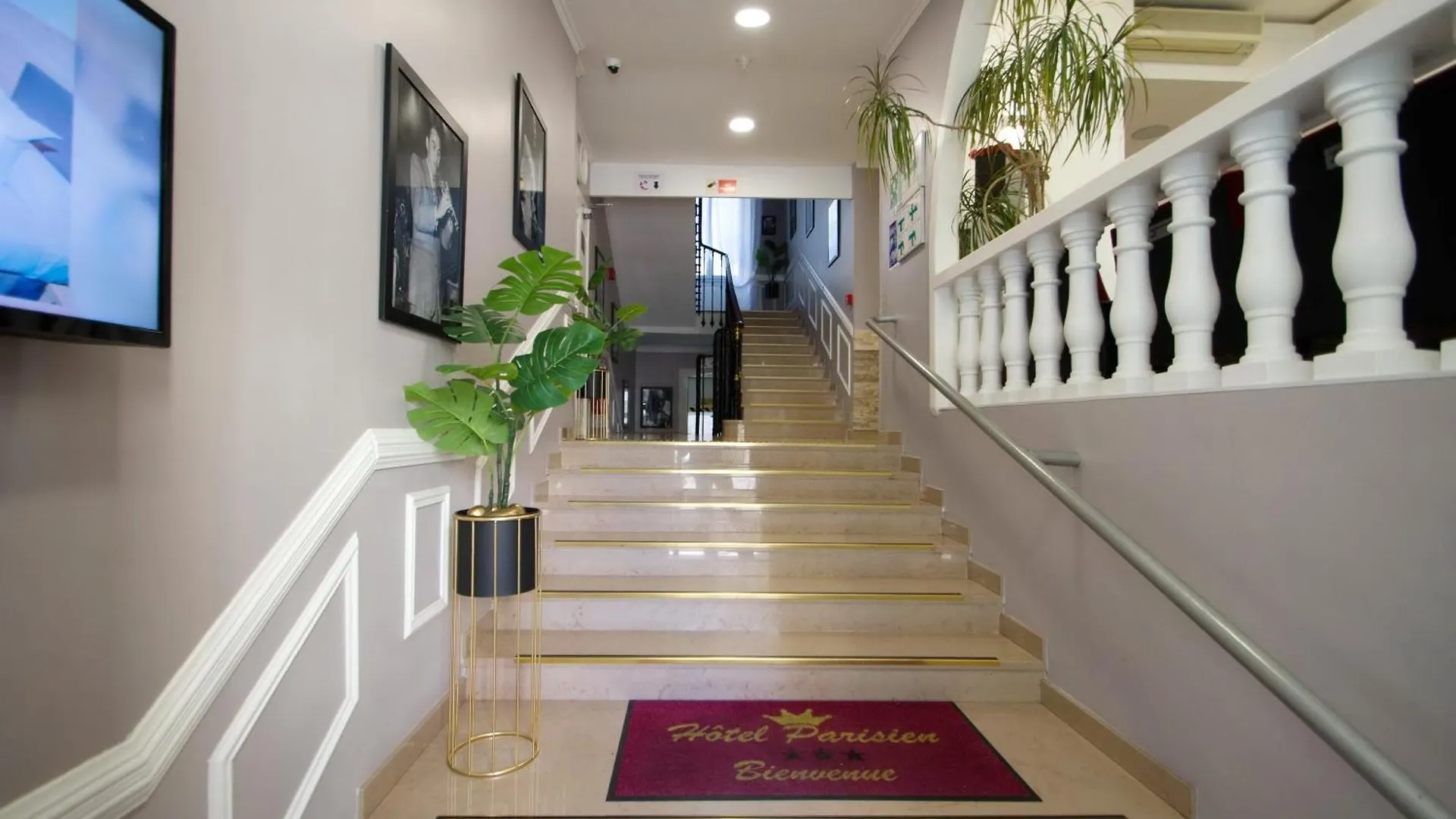 ***  Hotel Parisien Nice France