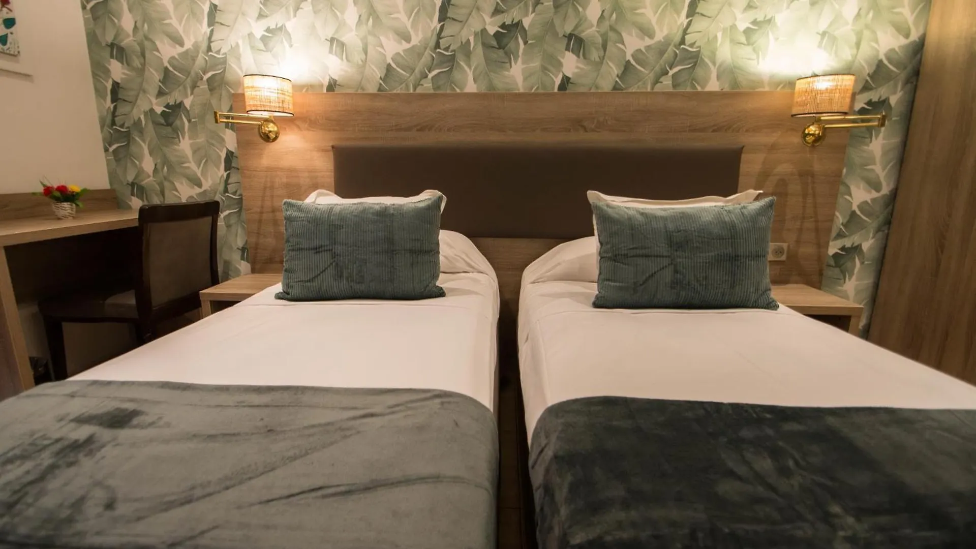 Hotel Parisien Nice 3*,