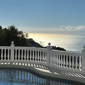  Bed and breakfast Hearts & España