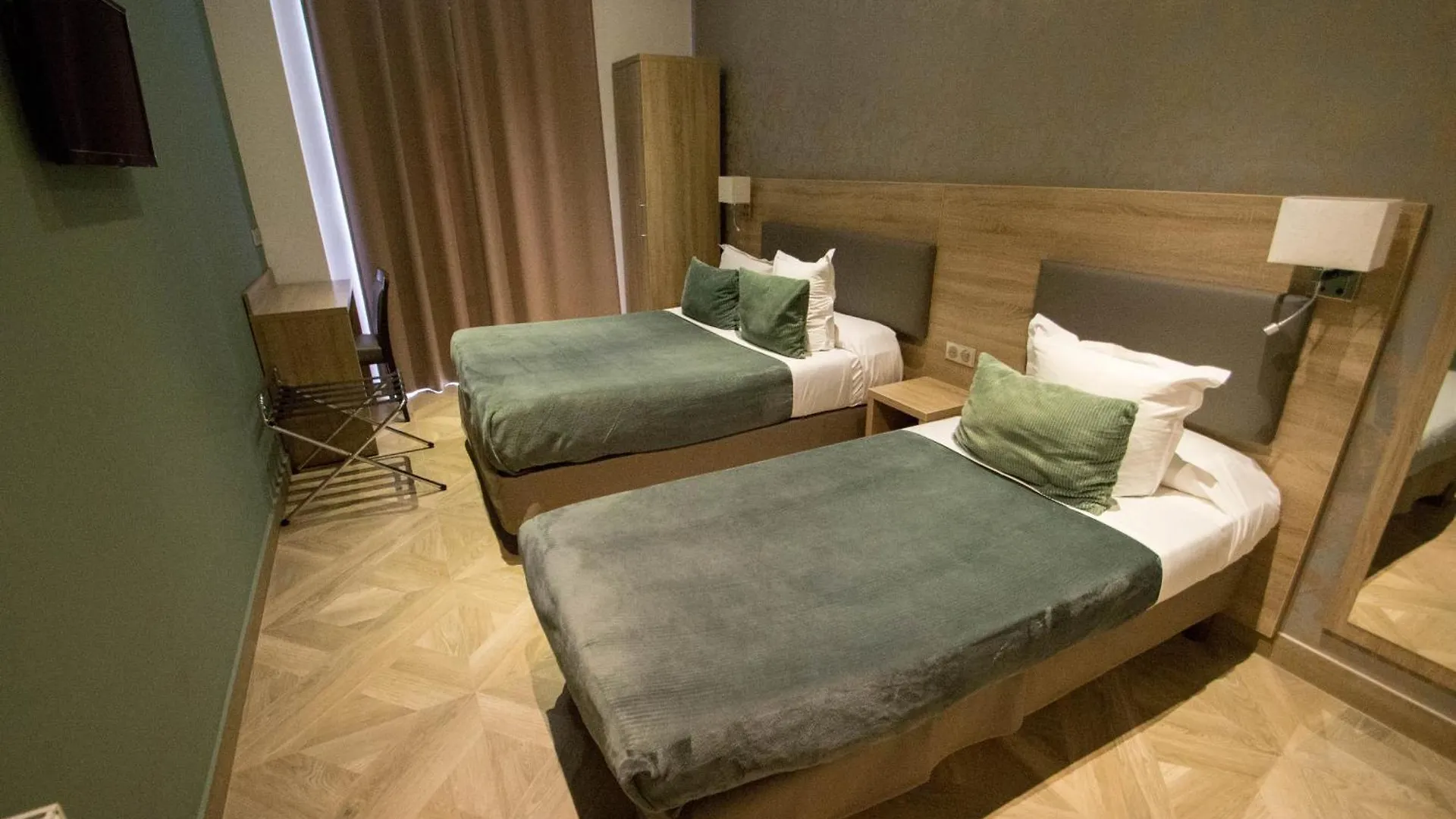 Hotel Parisien Nice France